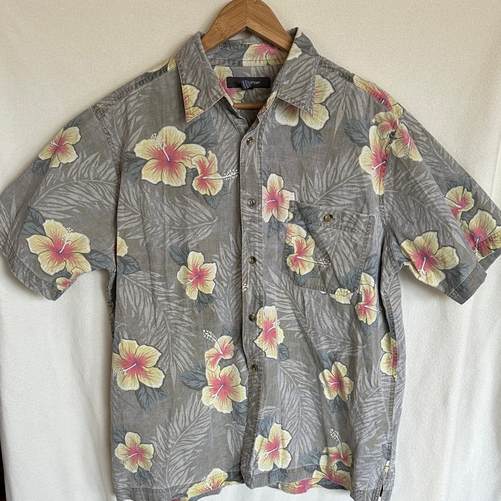 Croft & Barrow Gray Button-Down Hibiscus Hawaiian Shirt Yellow Pink Floral Print